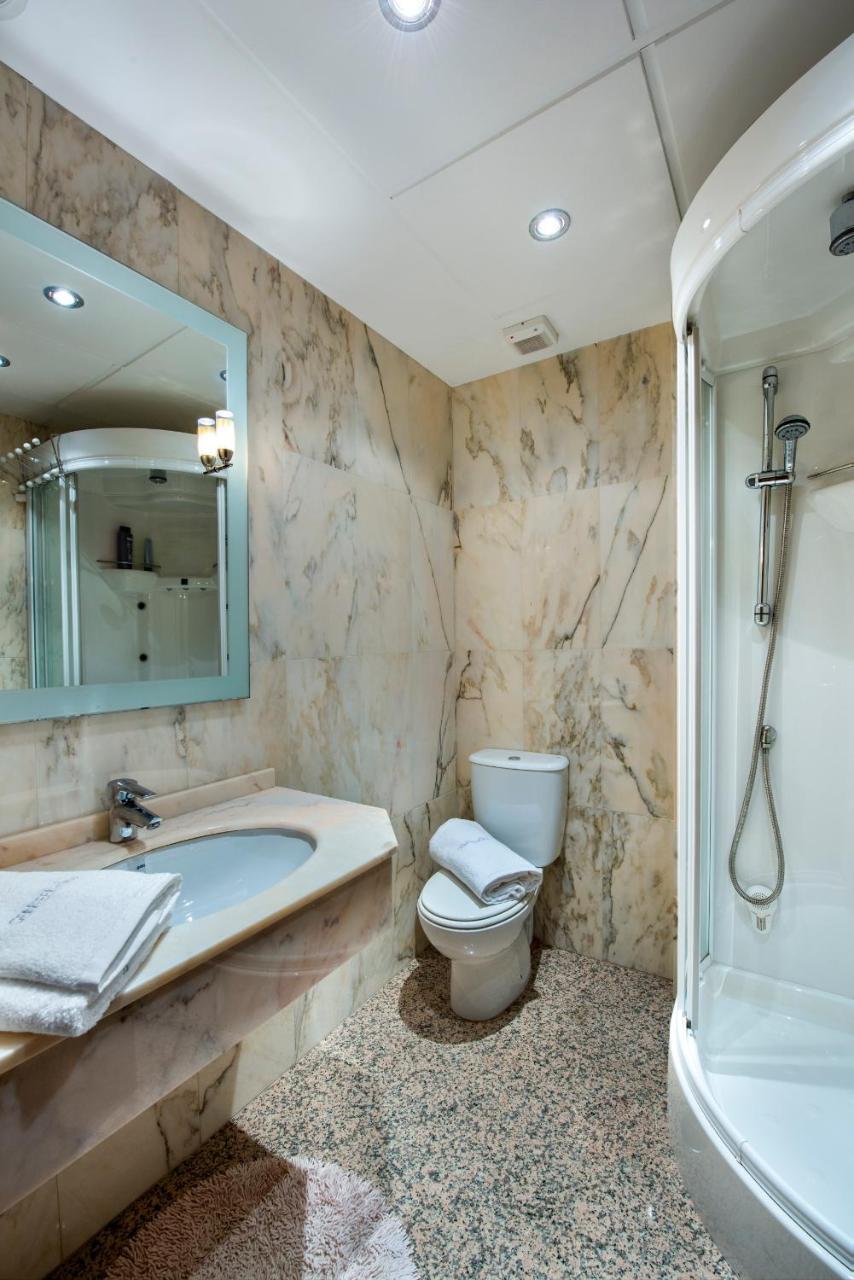 Genteel Home Bib Rambla Granada Bagian luar foto